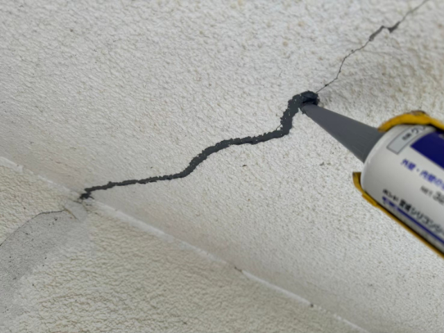 外壁クラック補修